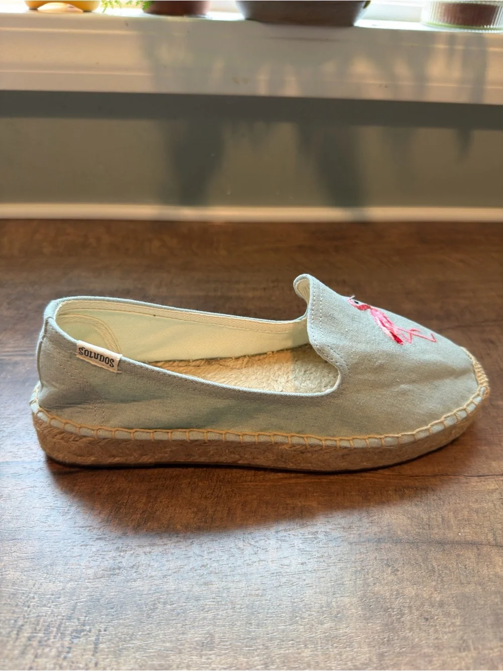 NWOB Soludos Light Blue Espadrille Slip-Ons with Pink Flamingo Embroidery 7.5